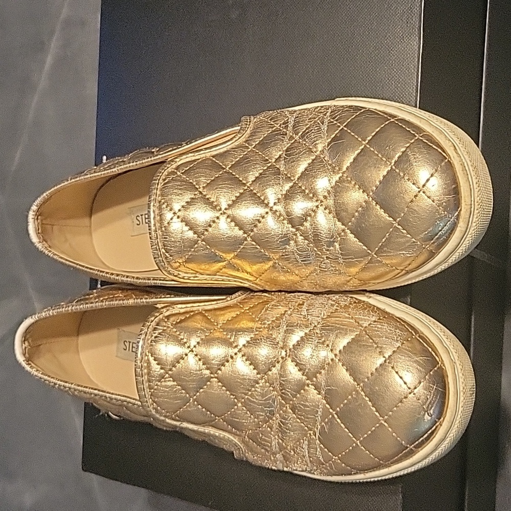 Steve Madden Zaander Slip On Rose Gold Quilted Sneakers Women's Size 7.5
